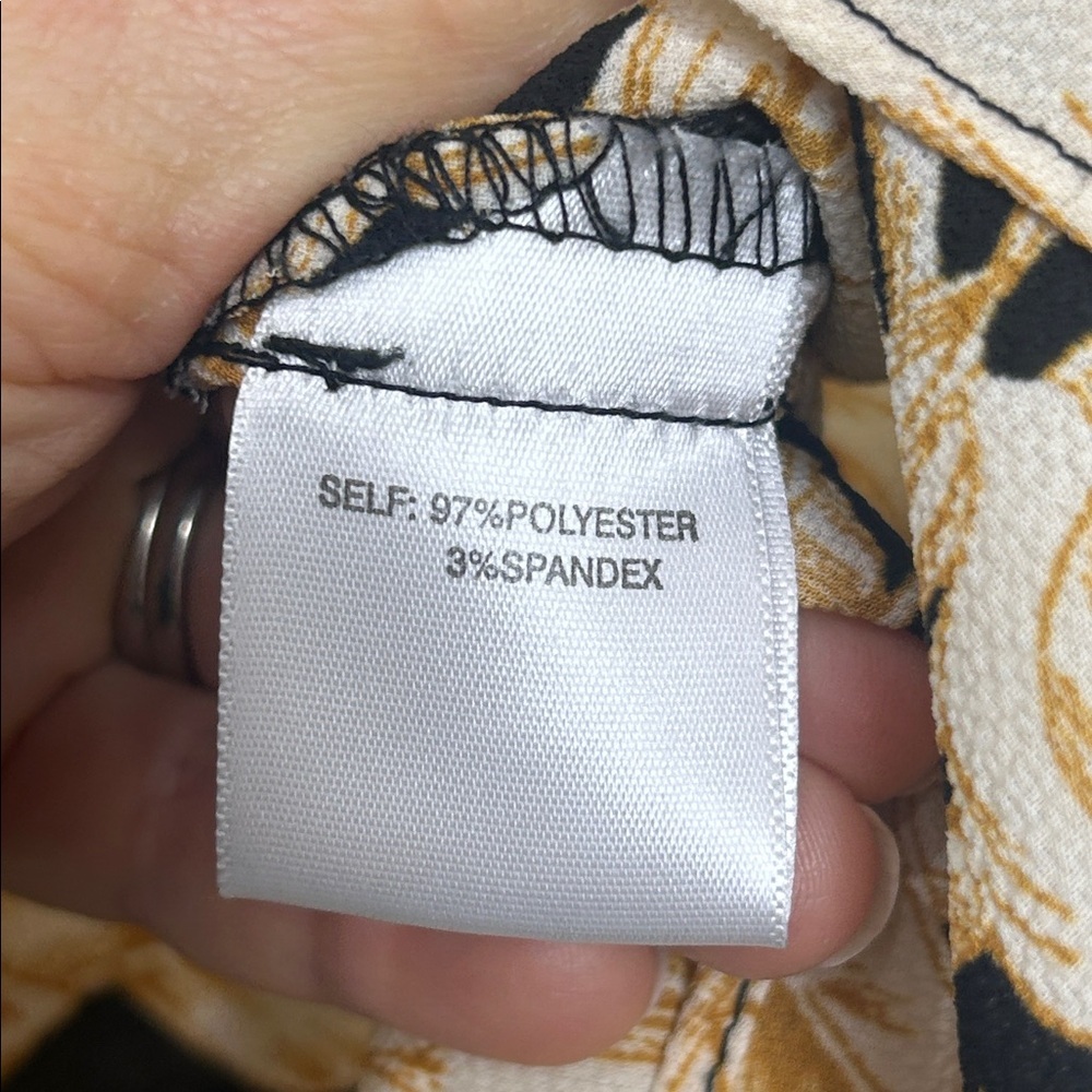 ROSE + OLIVE Black Ivory Smocked Floral Print Flutter Sleeve Blouse Size 1X - Picture 10 of 16